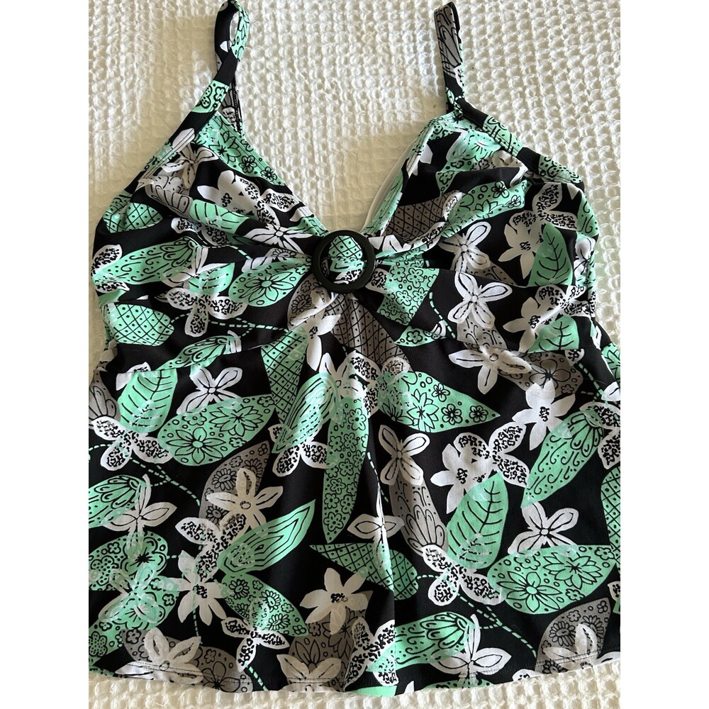 Plus Size Swim Top Sz 16W Underwire Bra, No Padding. Slimming